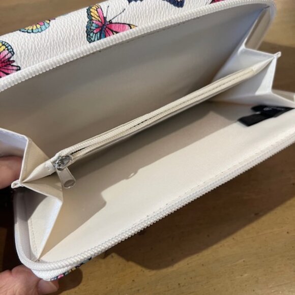 Safe Keeper Butterfly Decorated Wallet - Picture 6 of 9